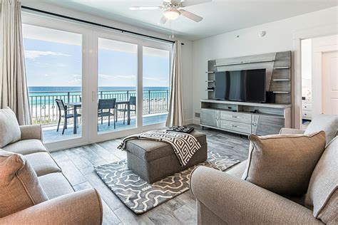 Blu Condos on Okaloosa Island in Fort Walton Beach,。